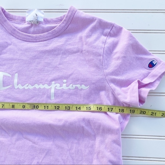 Champion Shirt sleeve Tshirt Size Medium - Picture 6 of 7